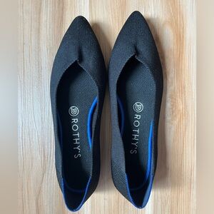 brand new Rothy’s the Point in black